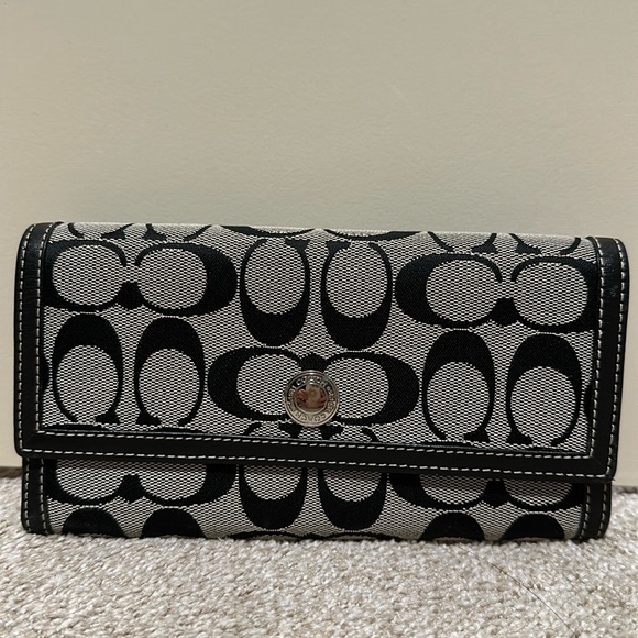 Coach Wallet - Picture 1 of 3